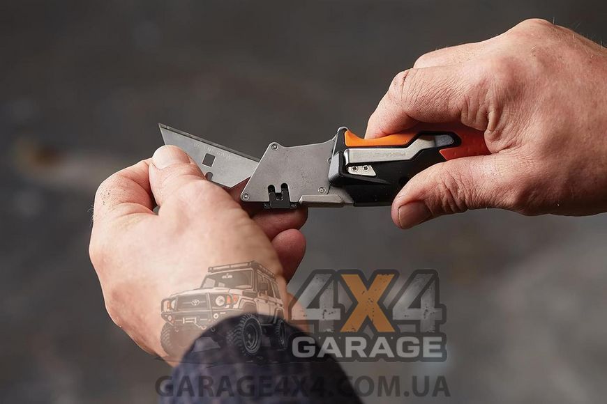 Професійний будівельний складаний ніж Fiskars Pro CarbonMax (1027224) 1027224 фото