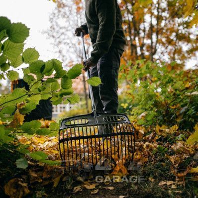 Лопата-грабли для листьев Fiskars Ergonomic 1077116 фото