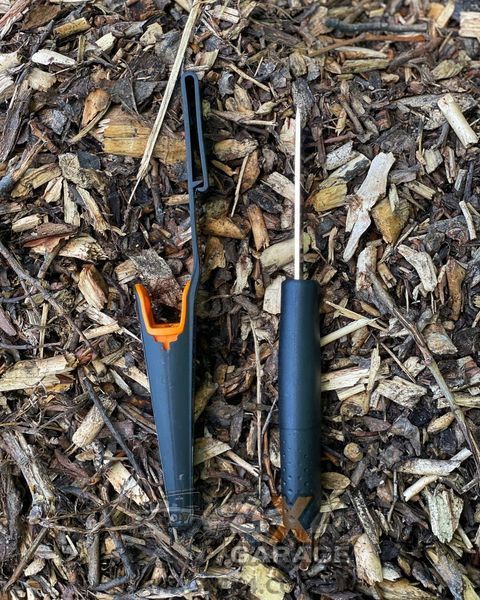 Универсальный нож Fiskars с точилкой и чехлом-кобурой (1023617) 1023617 фото