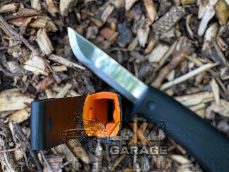 Универсальный нож Fiskars с точилкой и чехлом-кобурой (1023617) 1023617 фото