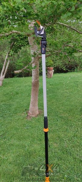 Универсальный сучкорез 1.6 м Fiskars PowerGear UPX82 (1023625) 1023625 фото