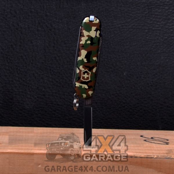 Нож складной, мультитул Victorinox Classic SD (58мм, 7 функций), камуфляжный 0.6223.94 1870744141 фото