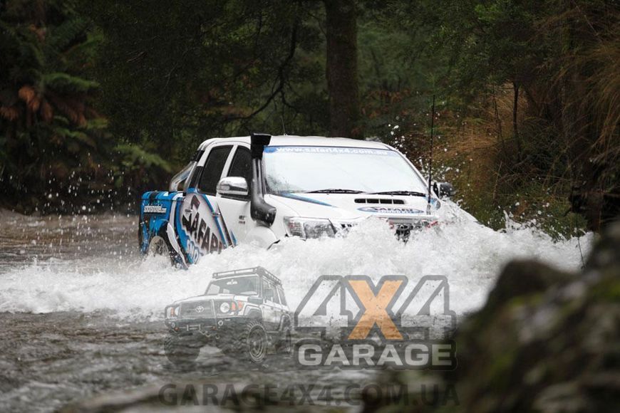 Шноркель Safari для Toyota Hilux 2011-2015 (SS122HF) SS122HF фото