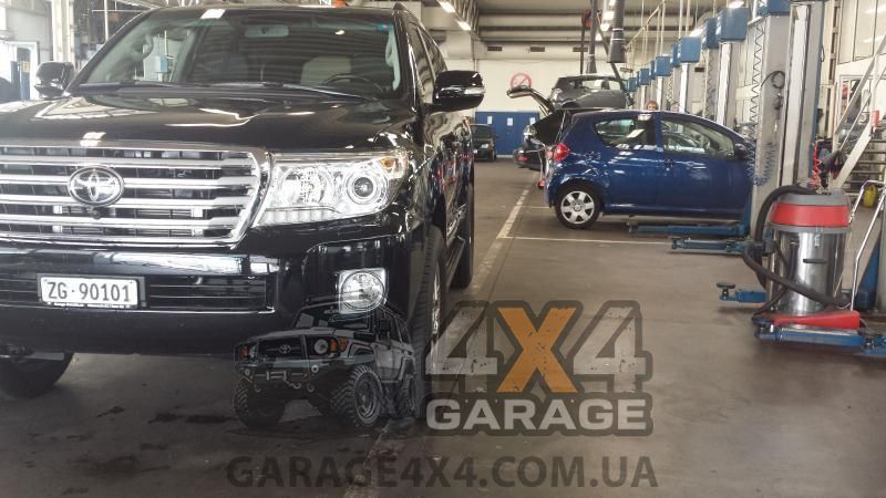 Колесные (ступичные) проставки Hofmann 23мм для Toyota Land Cruiser 200 (сталь / комплект)