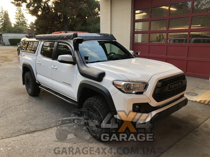Шноркель для Toyota Tacoma 2016 &mdash; 2021 з ударостійкого пластику (ARMAX) STT172A фото