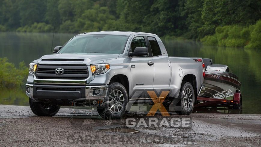 Усиленный передний перфорированный тормозной диск DBA 4000 XS HD Series для Toyota Tundra (2005-2016) DBA42724XS фото