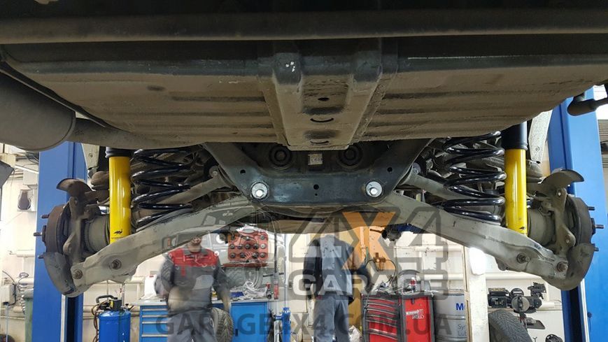 Комплект задних пружин OME Mitsubishi Pajero Wagon 4 OME3110 фото