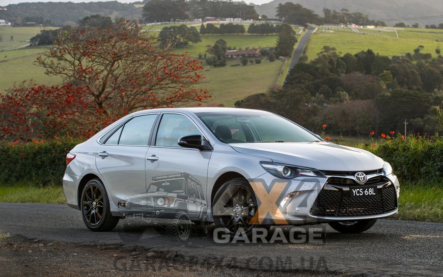 Передние керамические тормозные колодки HAWK Performance Ceramic для Toyota Camry (2006 - 2018) HB647Z.692 фото