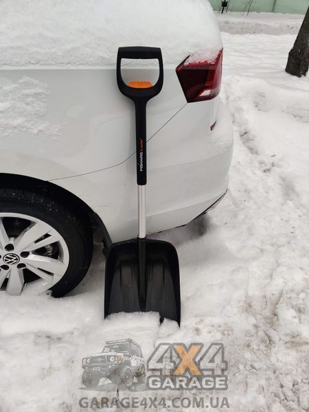 Телескопическая автомобильная лопата для снега Fiskars X-series (1057187) 1057187 фото