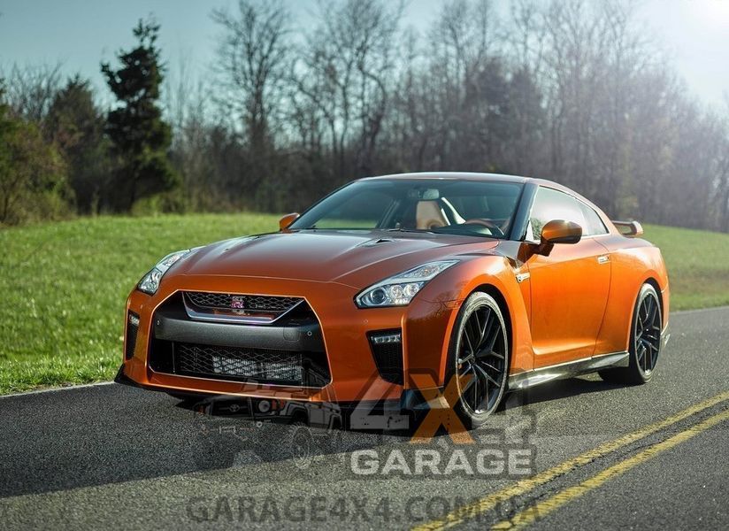 Передні керамічні гальмівні колодки HAWK Performance Ceramic для Nissan GT-R (2009-2018) HB650Z.730 фото
