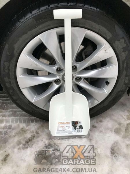 Автомобильная лопата для снега Fiskars SnowXpert (1019347) 1019347 фото