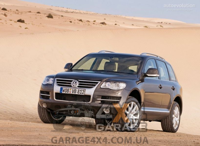 Задні керамічні гальмівні колодки HAWK Performance Ceramic для Volkswagen Touareg (2003 - 2009) HB502Z.606 фото