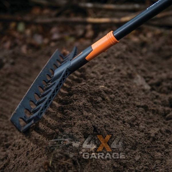 Универсальные садовые грабли Fiskars Solid 1003466 1003466 фото