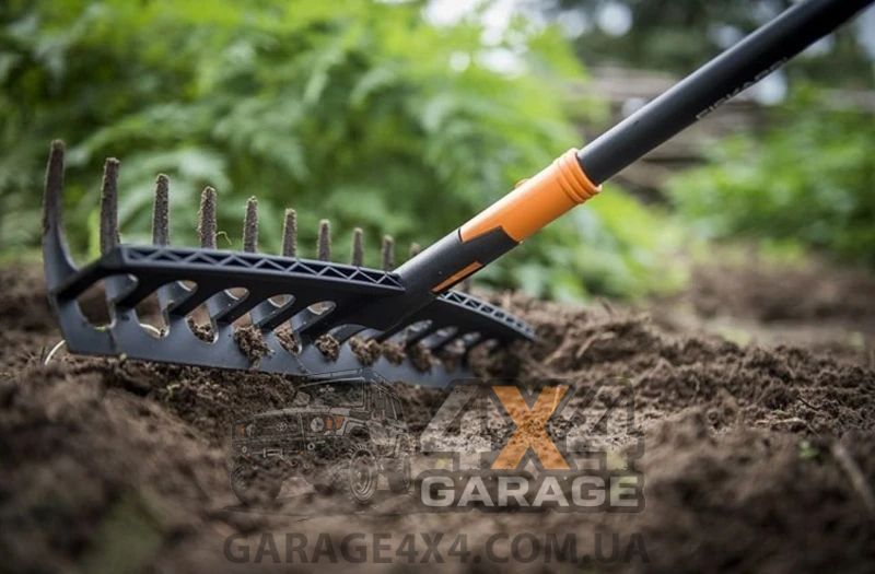 Универсальные садовые грабли Fiskars Solid 1003466 1003466 фото