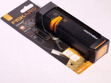 Универсальная точилка для топоров и ножей Fiskars Xsharp (1000601) 1000601 фото