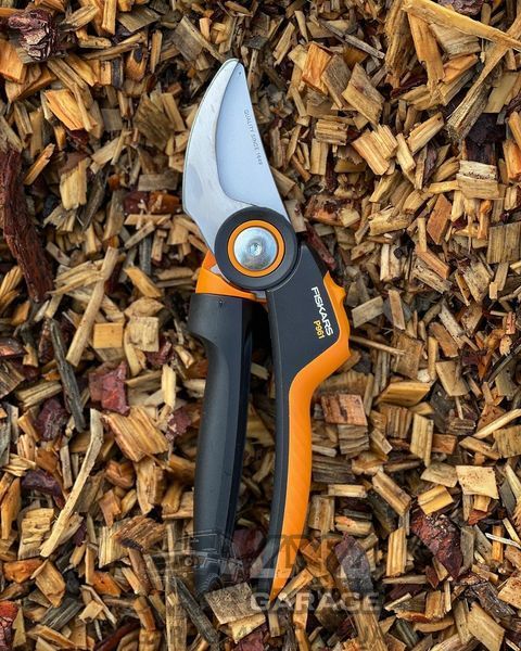 Площинний садовий секатор Fiskars PowerGear P961 (1057175) 1057175 фото