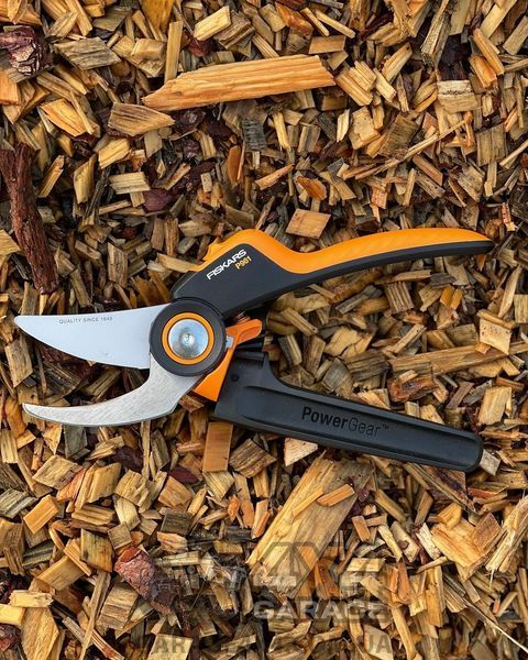 Площинний садовий секатор Fiskars PowerGear P961 (1057175) 1057175 фото
