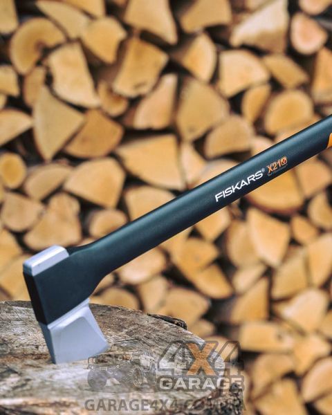 Качественный финский топор-колун Fiskars X21 L 1015642 фото