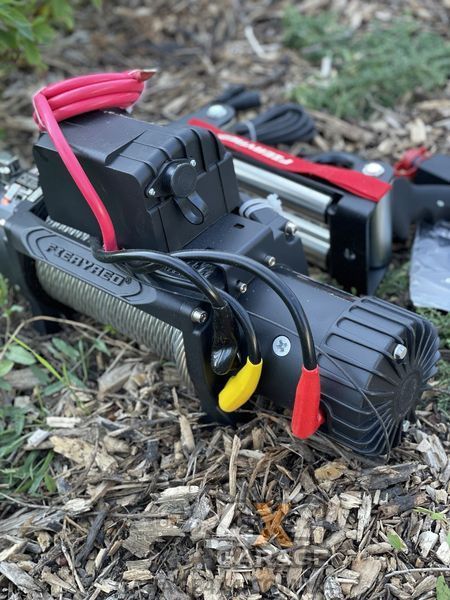 Лебедка для внедорожника FieryRed 13000 (Стальной трос / 5900 кг / 12 Вольт) FR13000 фото