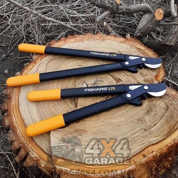 Плоскостной садовый веткорез Fiskars L74 (M) с загнутыми лезвиями (1000582) 1000582 фото