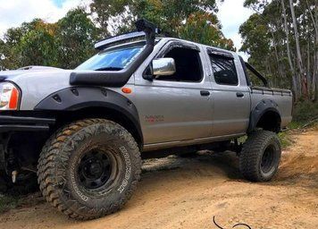 Пластикові фендери &mdash; розширювачі арок для Nissan NP300 / Navara D22 (1997 - 2015) FF-D22 фото