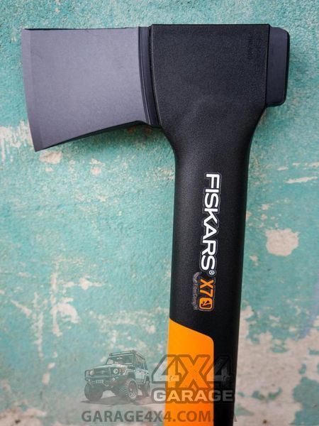 Универсальный топор для дров и веток Fiskars X7 XS (1015618) 1015618 фото