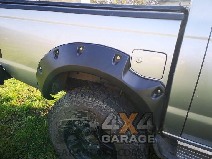 Пластиковые фендера - расширители арок для Nissan NP300 / Navara D22 (1997 - 2015) FF-D22 фото