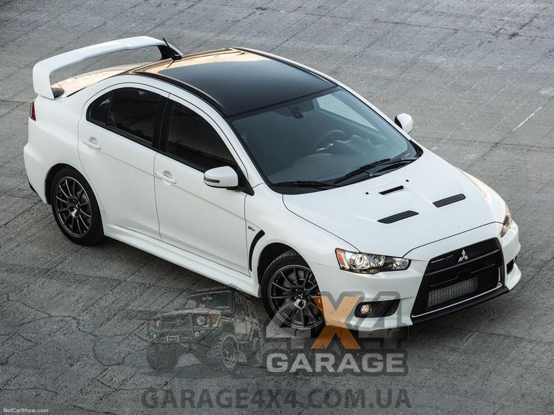 Передние тормозные колодки HAWK Performance Ceramic для Mitsubishi Lancer Evolution 2003-2014 (керамические) HB453Z.585 фото