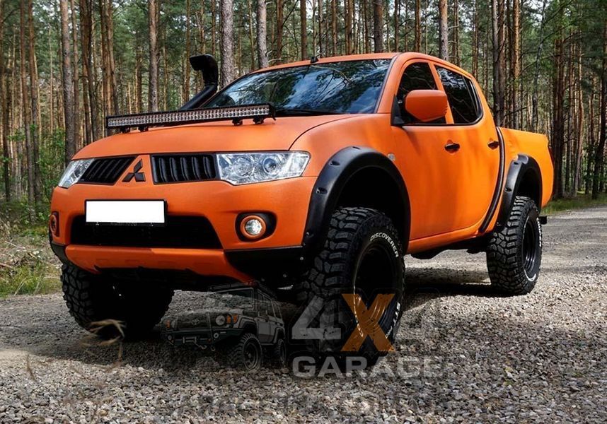 Пластикові розширювачі арок Mitsubishi L200 2006-2015 (Фендера/ABS пластик) FF-TT06B фото