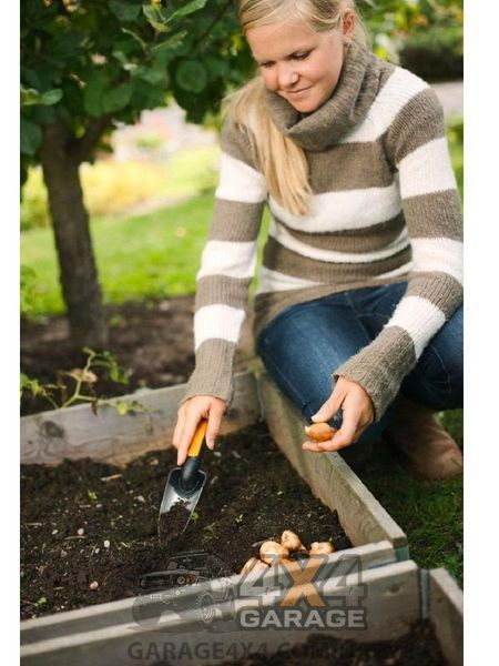 Лопатка для посадки рассады Fiskars Premium 1000727 (узкая) 1000727 фото