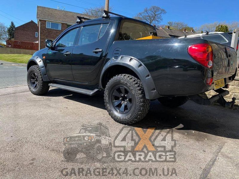 Колісні (ступкові) проставки Hofmann 23 мм для Mitsubishi L200 2006-2015 (Алюміній)