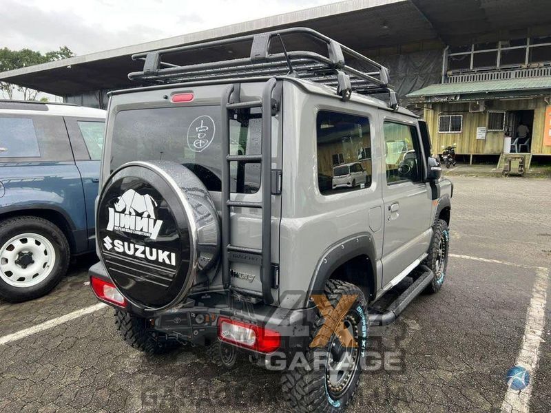 Пластикові розширювачі арок (фендера) Suzuki Jimny 2018+ (ABS-пластик / на скотчі 3М) FF-JN18B фото