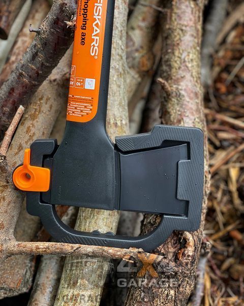 Компактный финский топор для рубки дров Fiskars Solid A10 (1051085) 1051085 фото