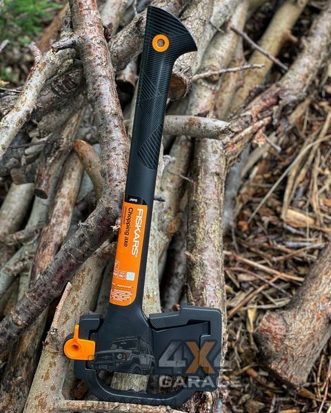Компактный финский топор для рубки дров Fiskars Solid A10 (1051085) 1051085 фото