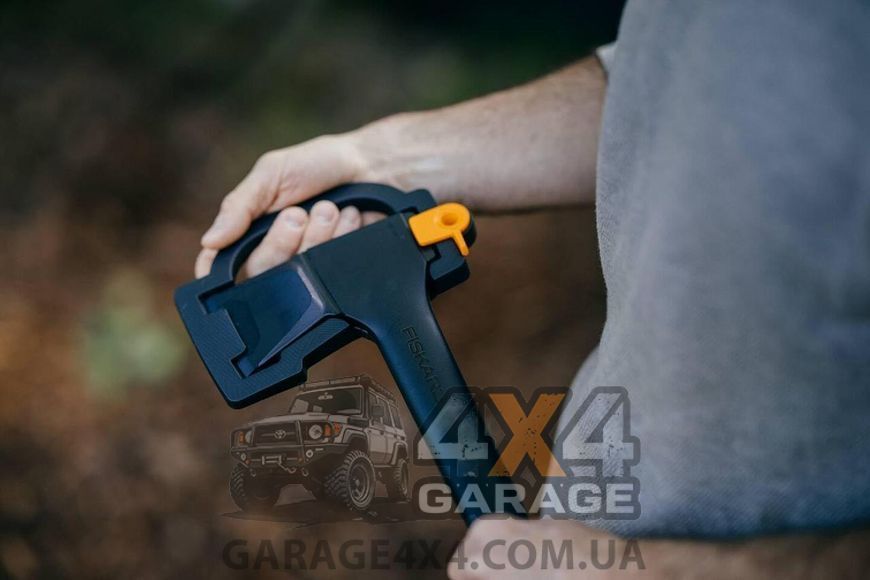 Компактный финский топор для рубки дров Fiskars Solid A10 (1051085) 1051085 фото
