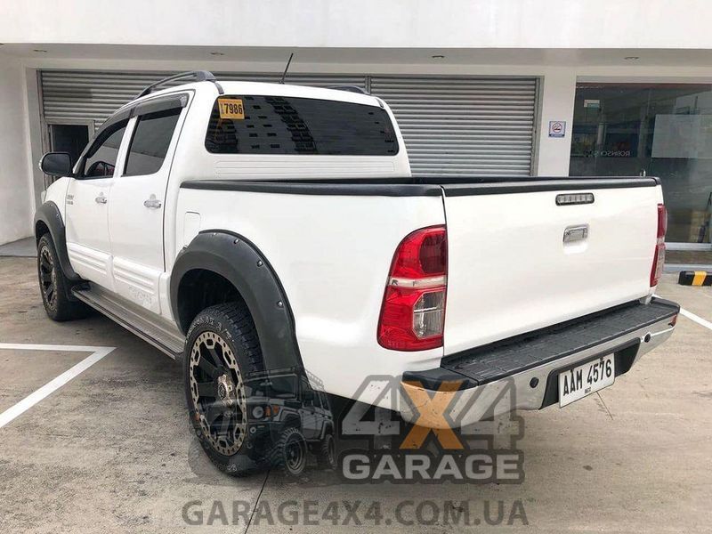 Пластиковые расширители арок Toyota Hilux 2012-2015 (Фендера / ABS-пластик) FF-V4D12B фото