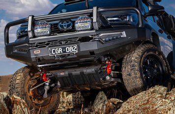 Полімерний захист двигуна і трансмісії (для бамперів Smartbar) TOY Hilux 2015+ ARB UP007BL007 фото