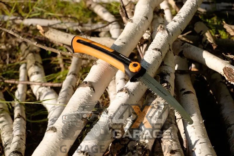 Складная садовая пила для обрезки веток Fiskars Xtract SW73 (1000613) 1000613 фото