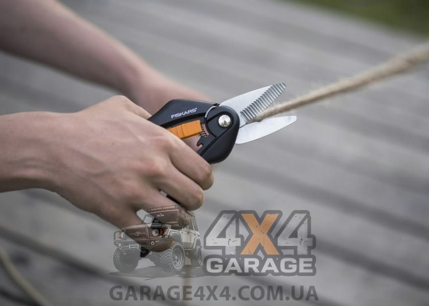 Універсальні ножиці Fiskars SingleStep SP28 111280 1000571 фото