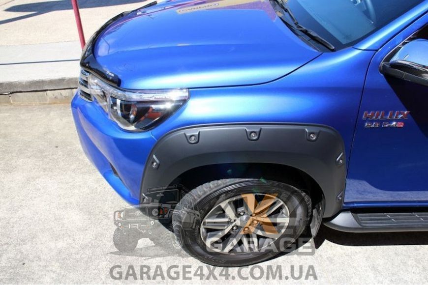 Пластиковые фендера для Toyota Hilux 2021+ (расширители арок / ABS пластик) FF-THR21B фото