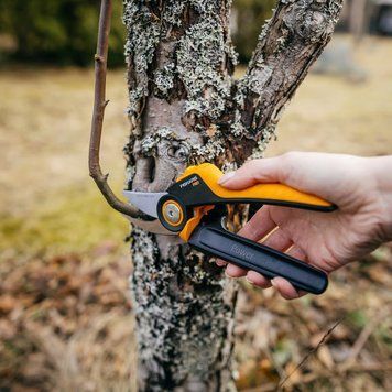 Плоскостной секатор Fiskars X-series P921 (1057173) 1057173 фото