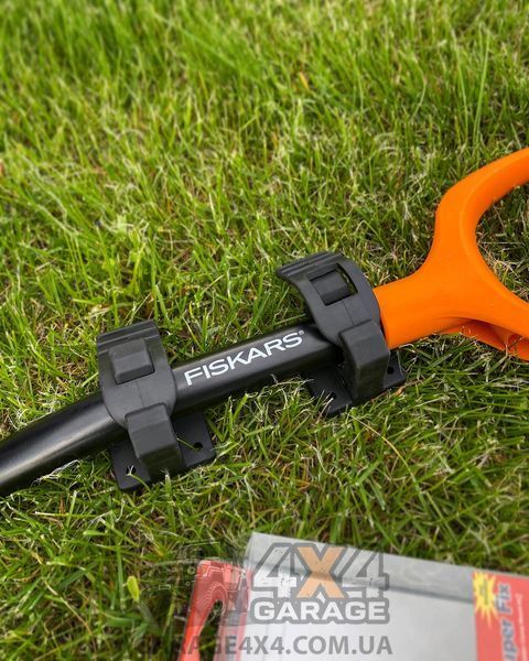 Универсальное резиновое крепление для лопаты Fiskars (30-40мм) NSR2557.2 фото