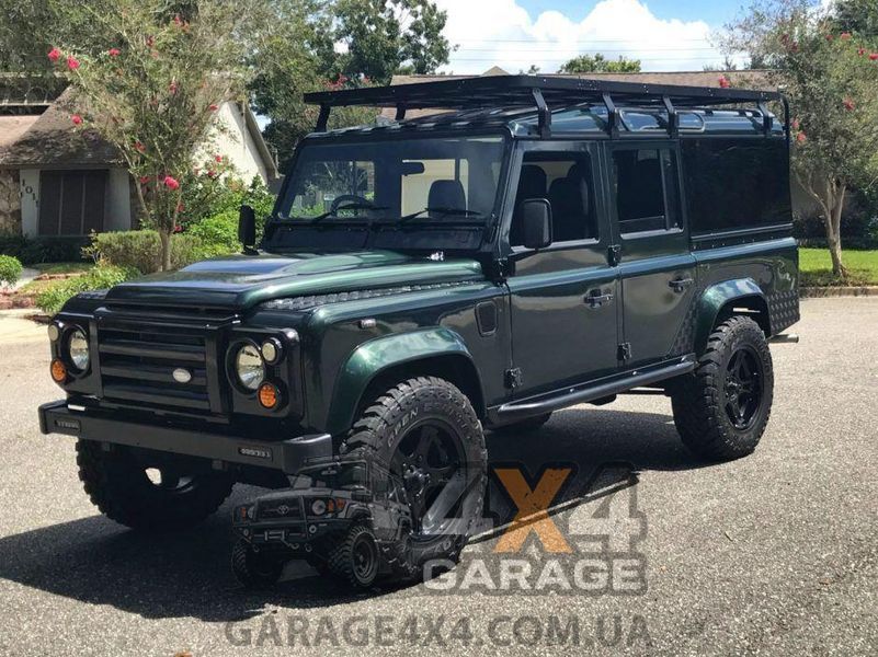 Посилений передній гальмівний диск DBA Street Series T2 Slot для Land Rover Defender 90, 110 (1984 - 2009) DBA087SL/R фото