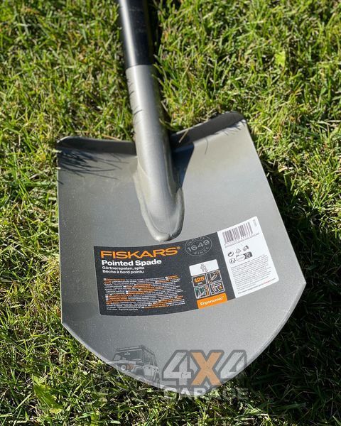 Лопата штыковая для копа Fiskars Ergonomic (1066708) 1066708 фото