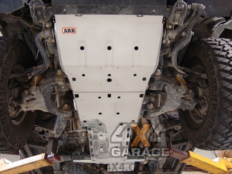 Комплект усиленной защиты двигателя и раздатки ARB для Toyota Land Cruiser 200 2007-2015 (V8 турбодизель) 5415100 фото