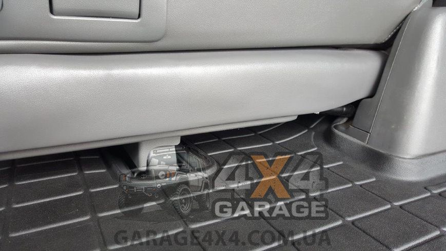 Чорний гумовий автокилимок WeatherTech в багажник Lexus LX 2008+ (за 2-й ряд) 40856 фото