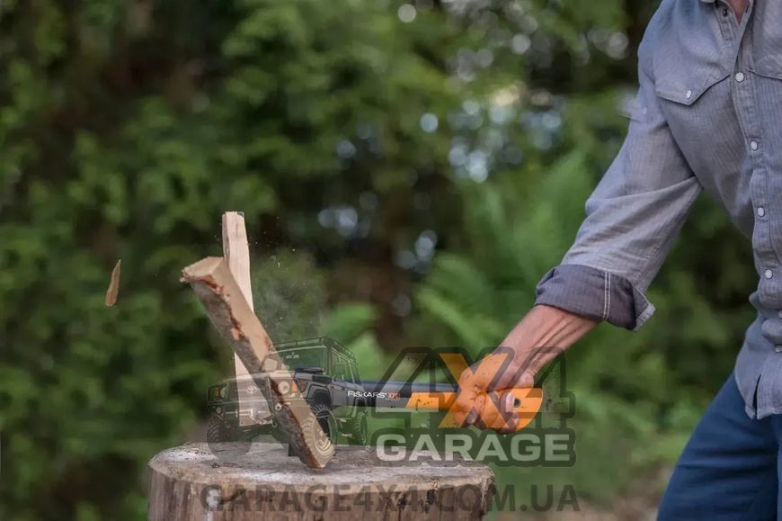 Подарочный набор Fiskars (Топор Fiskars X7, нож и точилка) 2021271 фото